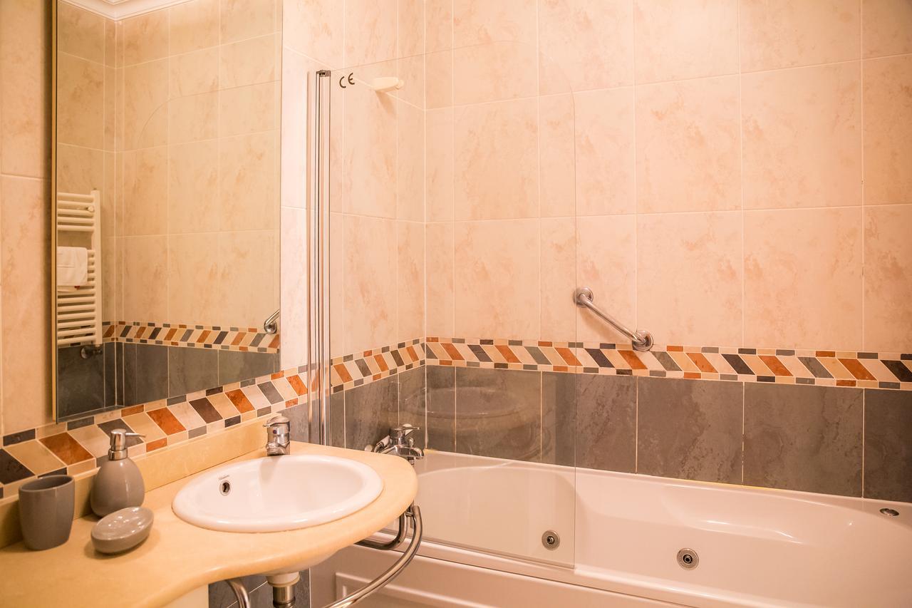 لاغوس A07 - Seaview And Pool Luxury Apartment المظهر الخارجي الصورة
